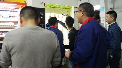 自動噴膠機、內(nèi)孔自動涂膠機順利通過客戶驗收，現(xiàn)已發(fā)貨！